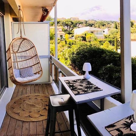 Charmant Studio Avec Terrasse Vue Mer A 50 M Sainte-Maxime Exterior photo