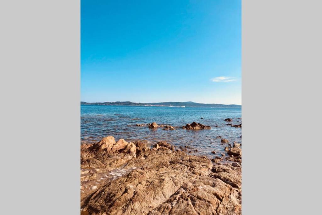 Charmant Studio Avec Terrasse Vue Mer A 50 M Sainte-Maxime Exterior photo